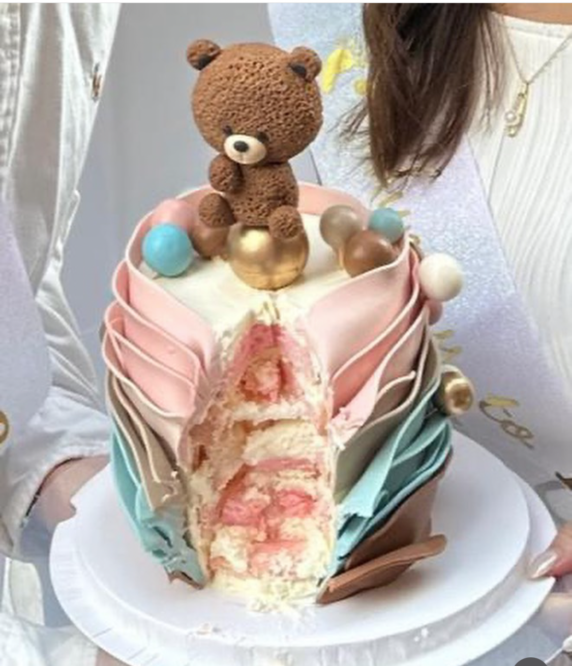 藍色漸層熊仔蛋糕/Blue ruffle with bear 🐻 (適合做性別揭曉)