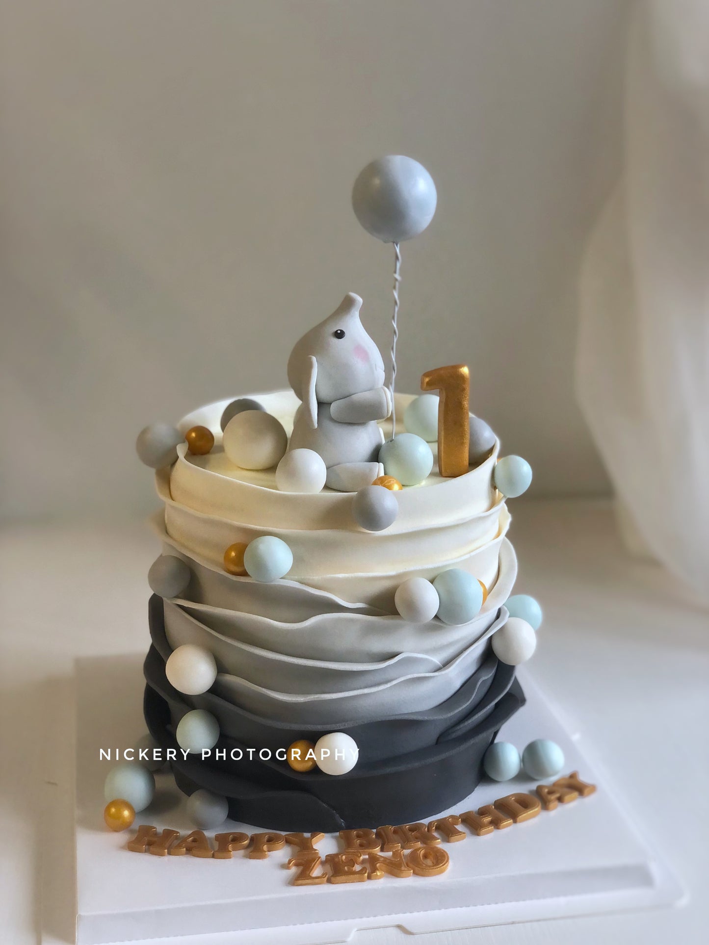 漸層小象蛋糕/Ruffle cake with Elephant 🐘